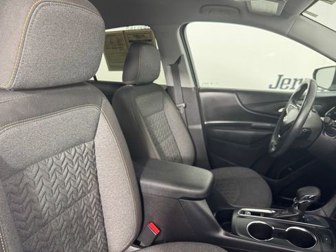 Used 2024 Chevrolet Equinox LT w/ LPO, Floor Liner Package image 31