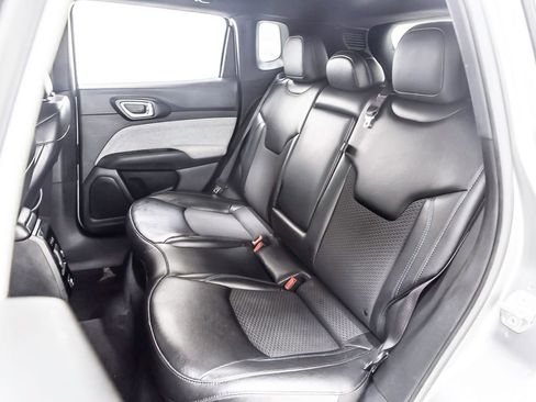 Used 2023 Jeep Compass Latitude AWD/4WD image 30