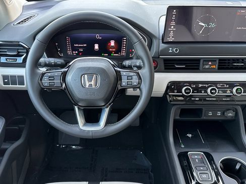 New 2026 Honda Pilot Touring image 16