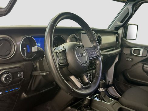 Used 2023 Jeep Wrangler Unlimited w/ Cold Weather Group AWD/4WD image 18