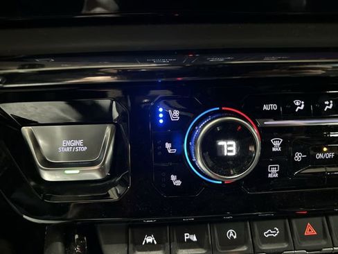 Used 2023 GMC Sierra 1500 AT4X image 32