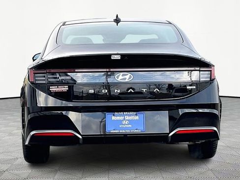 New 2026 Hyundai Sonata SEL FWD image 4