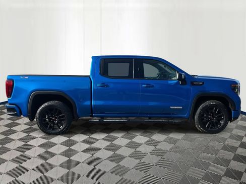 Used 2022 GMC Sierra 1500 Elevation w/ Elevation Premium Package AWD/4WD image 6