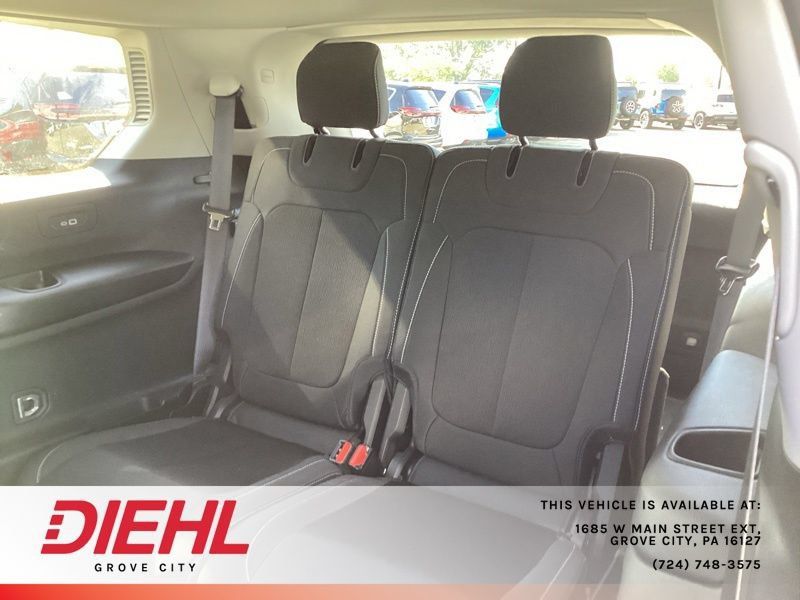 Used 2023 Jeep Grand Cherokee L Laredo w/ Luxury Tech Group I AWD/4WD image 17