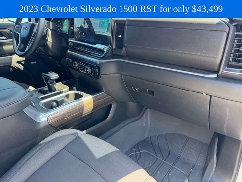 Used 2023 Chevrolet Silverado 1500 RST w/ Redline Edition AWD/4WD image 8
