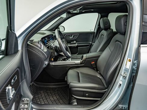 Certified 2026 Mercedes-Benz GLB 250 4MATIC image 33