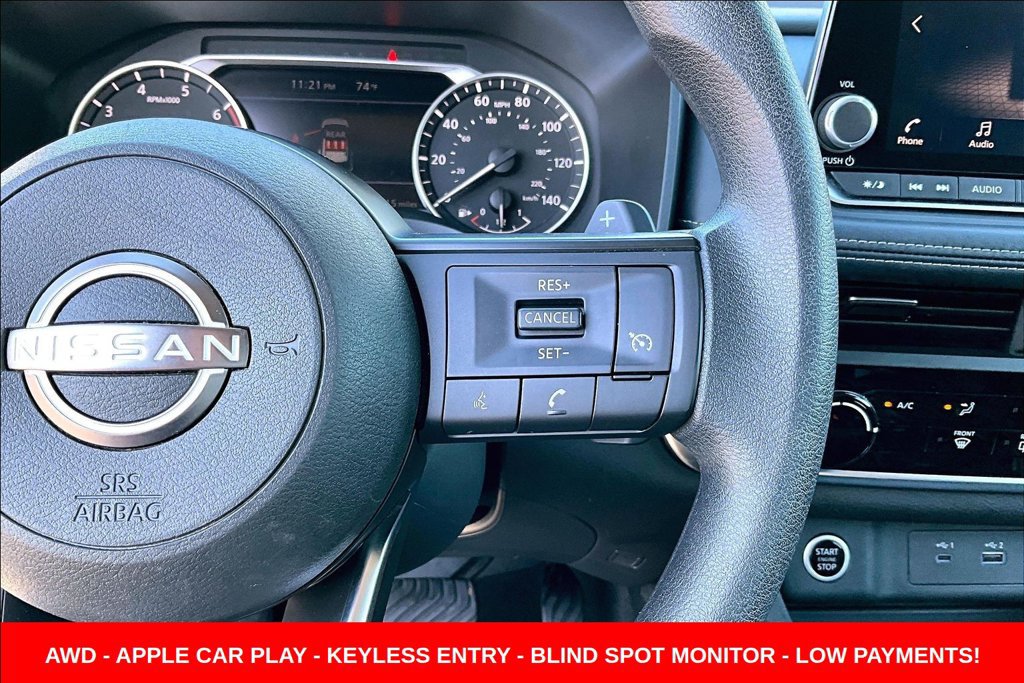 Used 2023 Nissan Rogue S AWD/4WD image 12