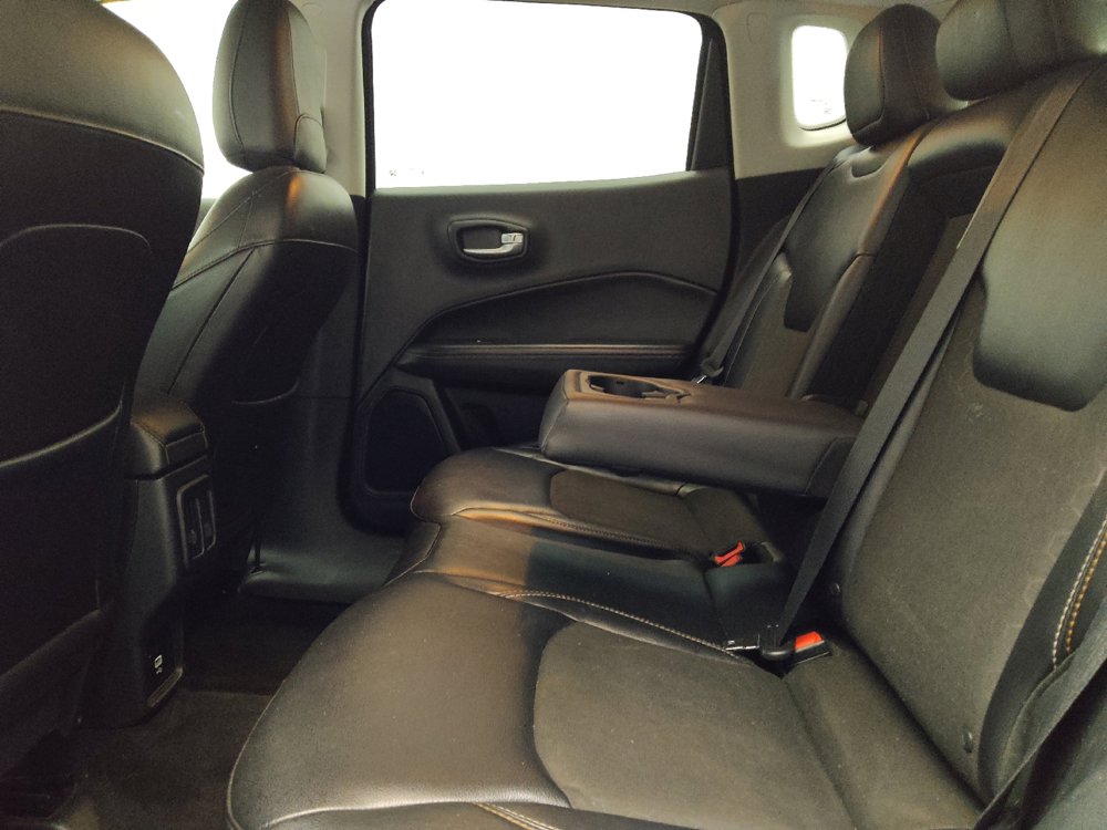 Used 2018 Jeep Compass Latitude AWD/4WD image 18