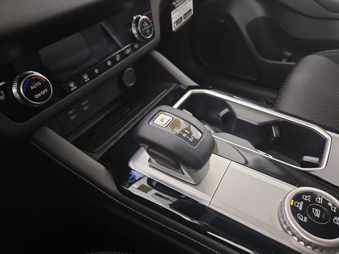 New 2026 Mitsubishi Outlander ES image 22