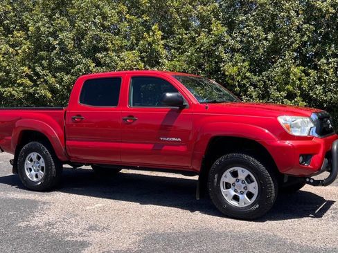 Used 2015 Toyota Tacoma PreRunner w/ SR5 Package RWD image 10