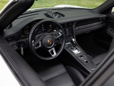 Used 2019 Porsche 911 Targa 4 GTS AWD/4WD image 5