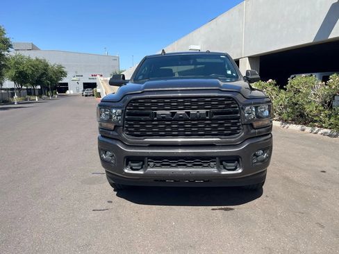 Used 2022 RAM 2500 Big Horn w/ Night Edition AWD/4WD image 4