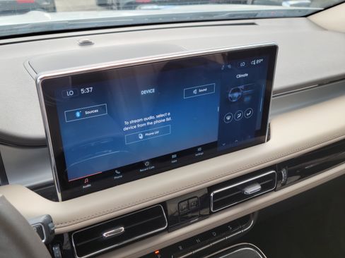 Certified 2023 Lincoln Nautilus FWD image 17