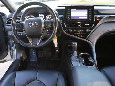 Used 2023 Toyota Camry SE image 17