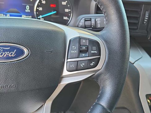Used 2024 Ford Explorer XLT image 21