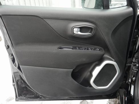 Used 2019 Jeep Renegade Sport image 11