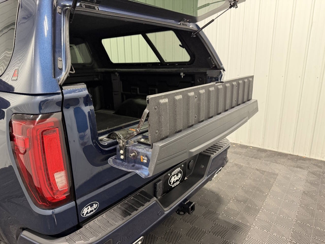 Used 2020 GMC Sierra 1500 Denali w/ Denali Ultimate Package AWD/4WD image 22