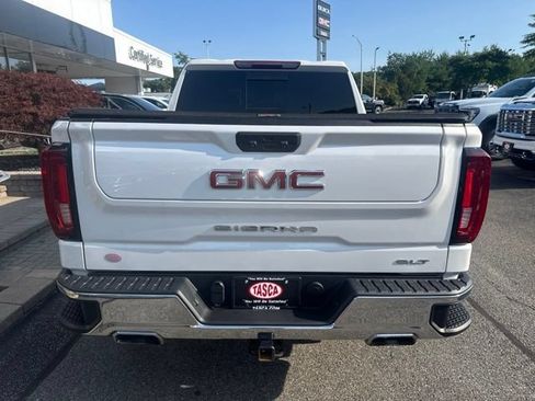 Used 2023 GMC Sierra 1500 SLT w/ SLT Premium Package AWD/4WD image 8