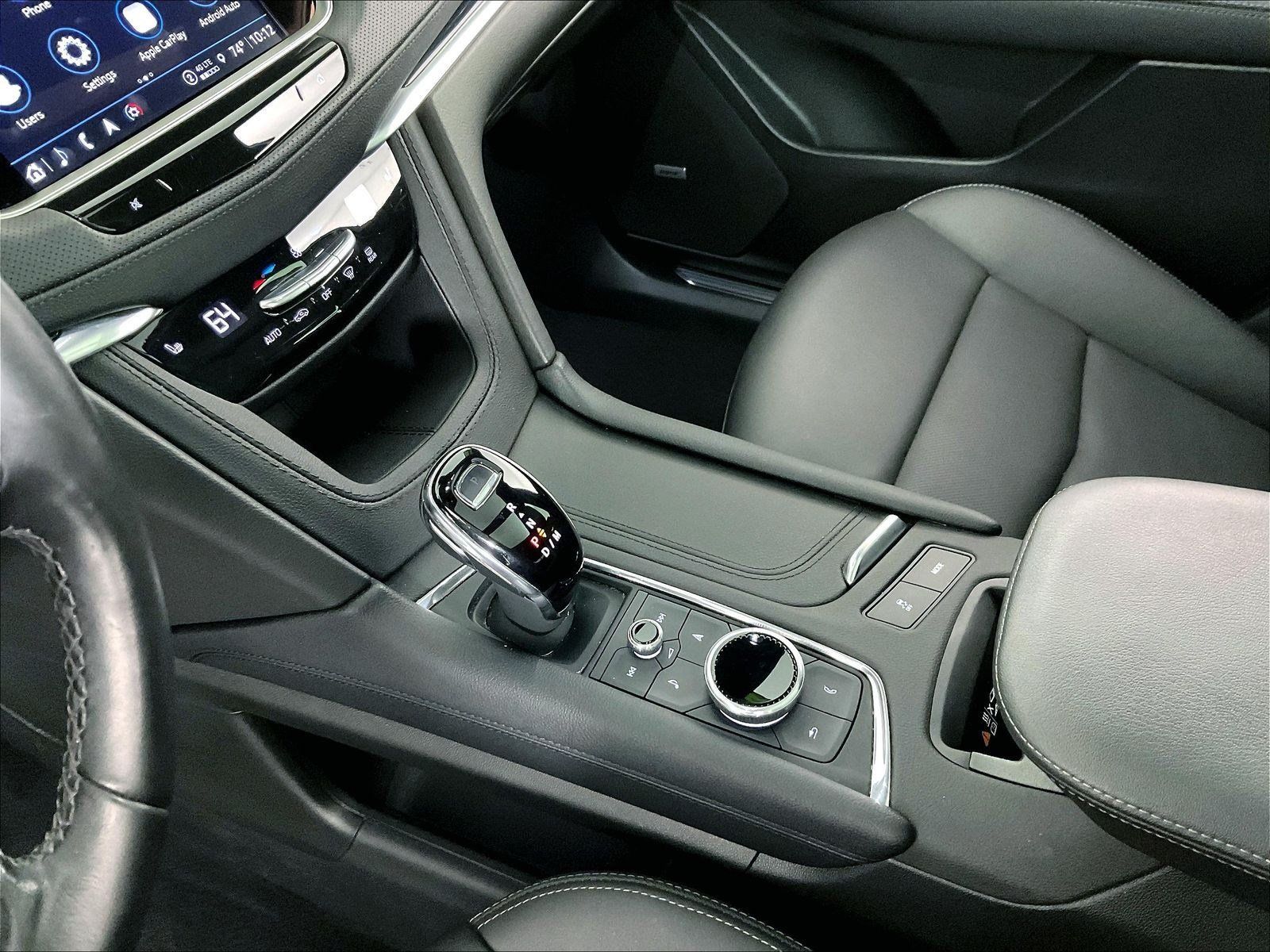 Certified 2024 Cadillac XT5 Premium Luxury FWD image 18