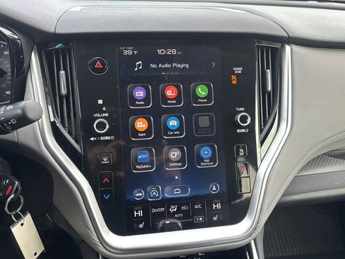 Used 2021 Subaru Outback Premium image 32