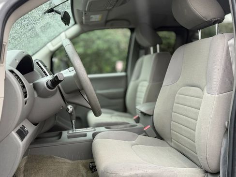 Used 2018 Nissan Frontier S image 19