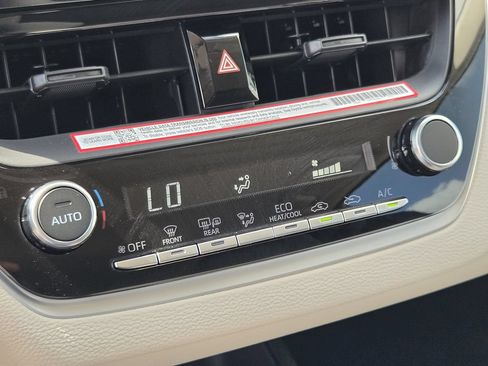 Used 2026 Toyota Corolla LE FWD image 20