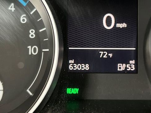 Used 2016 Volkswagen e-Golf SE image 29