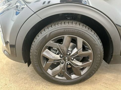 Certified 2022 Kia Sportage LX w/ LX FWD Value Edition Package image 20