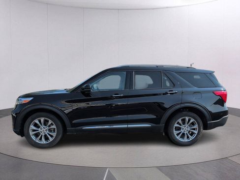 Used 2023 Ford Explorer Limited w/ Equipment Group 301A AWD/4WD image 2