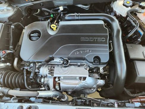 Used 2024 Chevrolet Malibu LT image 30