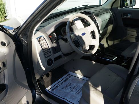 Used 2009 Ford Escape Limited image 36