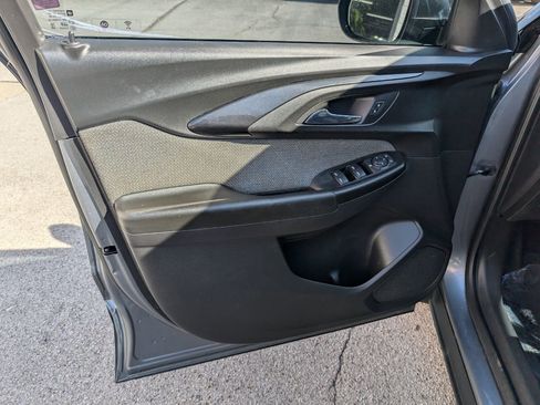 Used 2021 Chevrolet TrailBlazer LS image 11