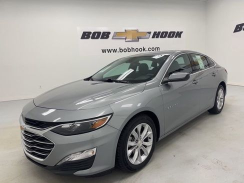 Used 2025 Chevrolet Malibu LT image 1