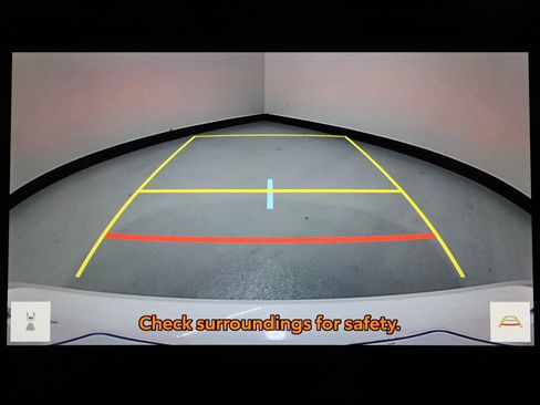 Used 2025 Toyota Camry SE image 14