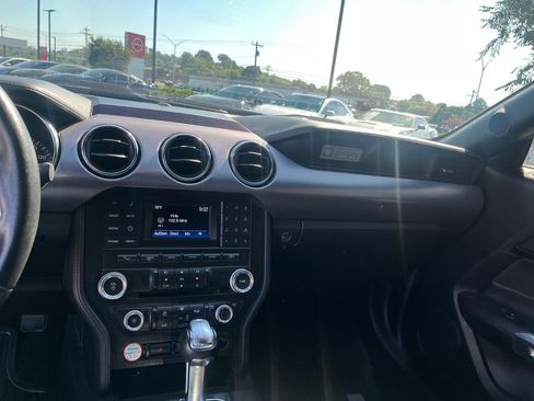 Used 2017 Ford Mustang Coupe RWD image 14