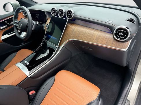 Used 2024 Mercedes-Benz GLC 300 GLC 300 image 16