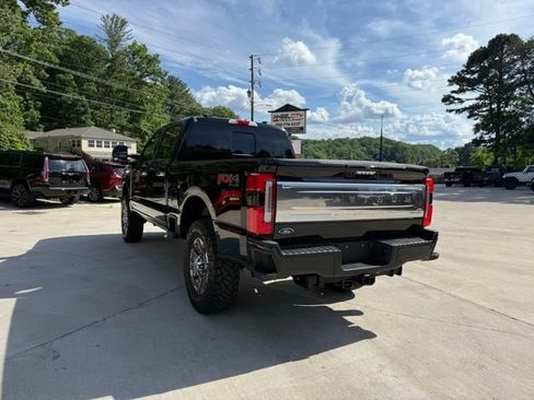 Used 2024 Ford F250 Platinum AWD/4WD image 9