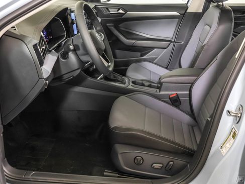 New 2026 Volkswagen Jetta SE FWD image 20