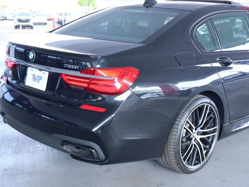 Used 2018 BMW 750i RWD image 7