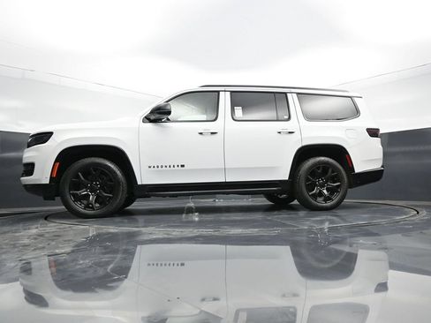 Used 2024 Jeep Wagoneer Series II AWD/4WD image 38