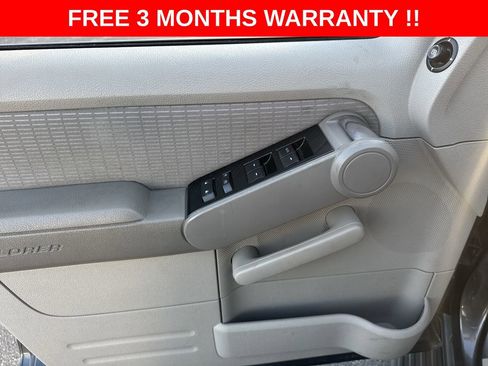 Used 2006 Ford Explorer XLT AWD/4WD image 12
