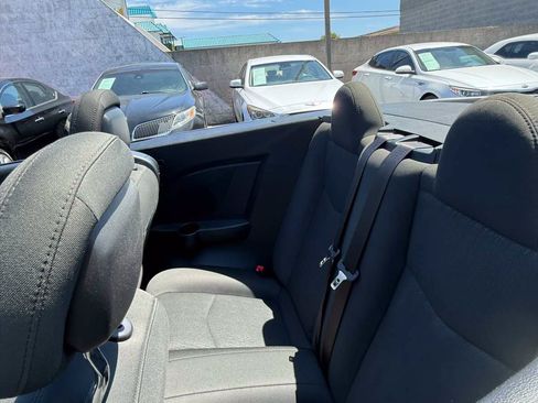 Used 2012 Chrysler 200 Touring FWD image 21