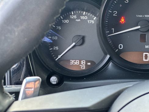 Certified 2023 Porsche Macan AWD/4WD image 25