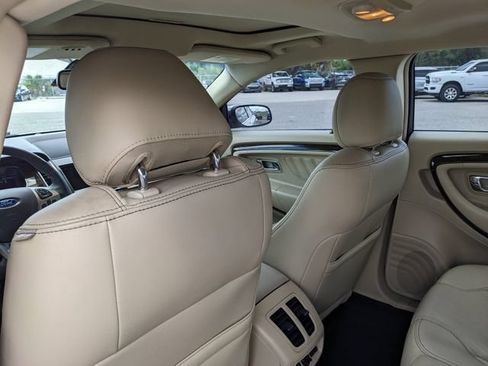 Used 2018 Ford Taurus Limited FWD image 18