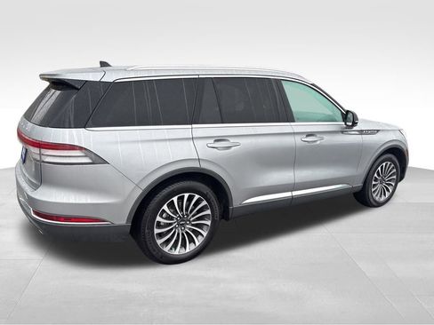 Used 2024 Lincoln Aviator Reserve AWD/4WD image 7
