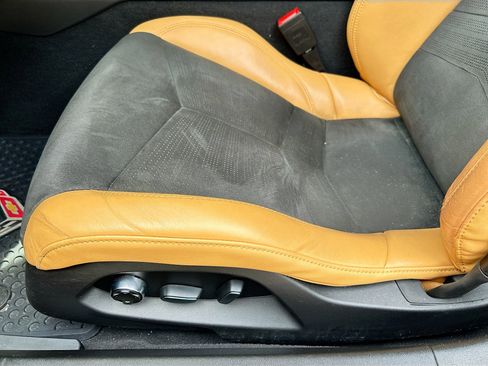 Used 2021 Chevrolet Corvette Stingray Premium Cpe w/ Z51 Performance Package image 18