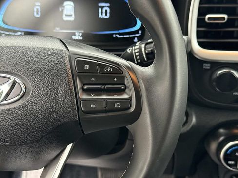 Used 2026 Hyundai Venue SEL FWD image 11