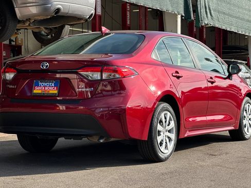 Used 2024 Toyota Corolla LE FWD image 4