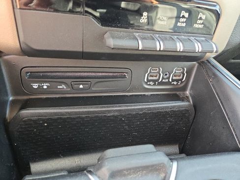Used 2019 RAM 1500 Laramie AWD/4WD image 20