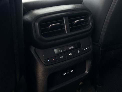 Used 2025 Honda Pilot EX-L image 25